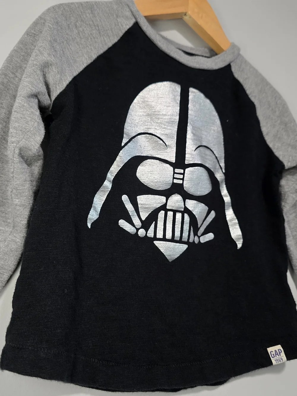 Gap Kids Black & Gray Darth Vader Raglan Cotton Tee.